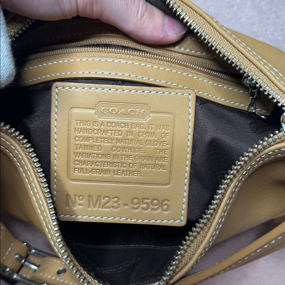 Coach Legacy West Zoe Hobo Shoulder Bag Camel Colored Leather - Picture 8 of 9